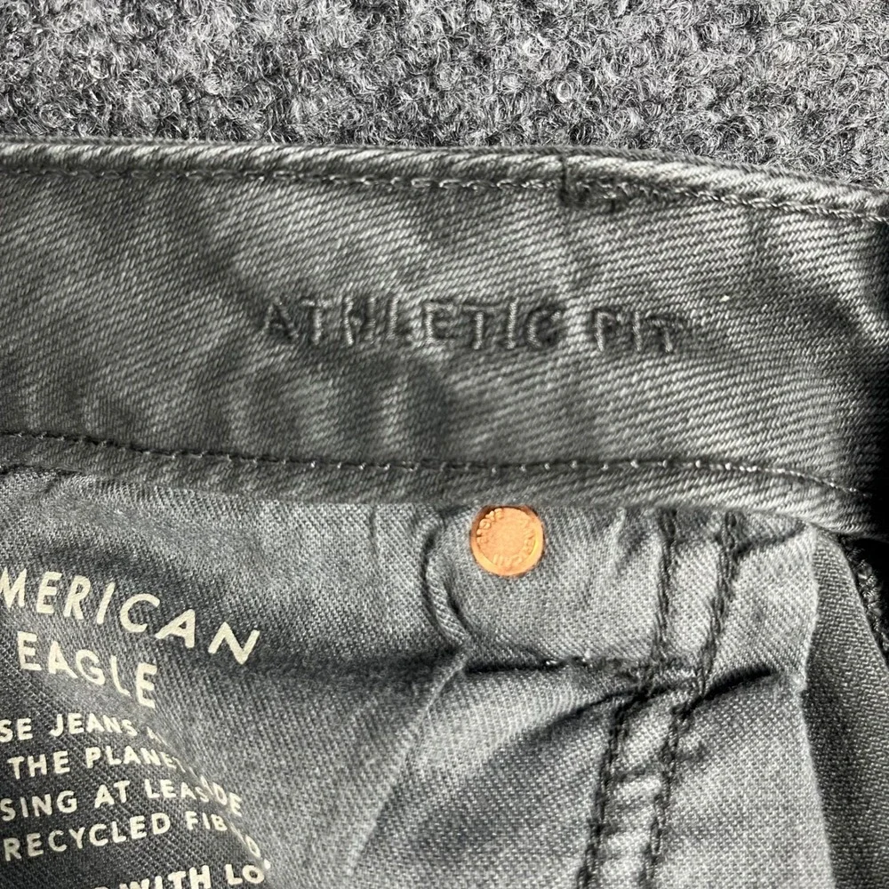 American Eagle Jeans Mens 32 Stone Gray Athletic Fit EasyFlex 6947-040 NWT